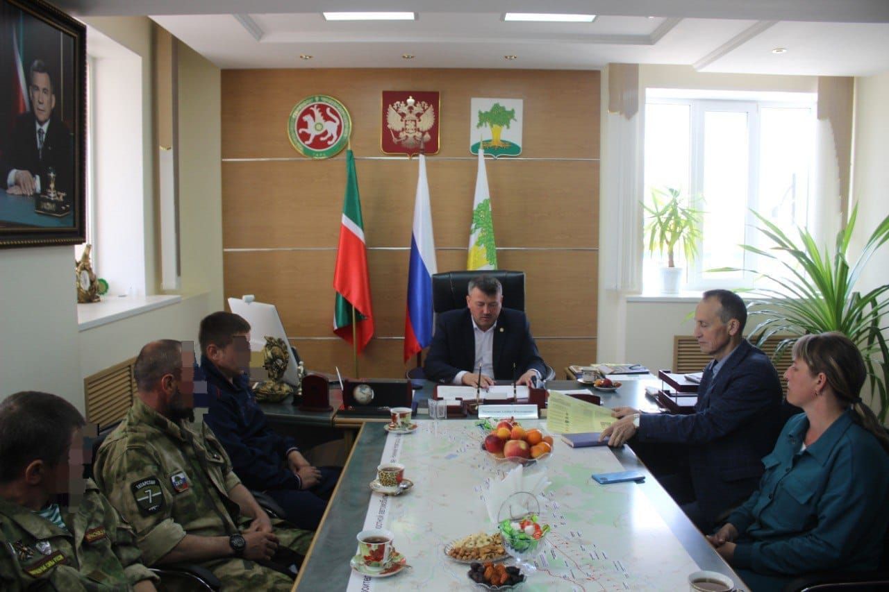 Глава Кайбицкого района встретился с бойцами, приехавшими в отпуск из спецоперации