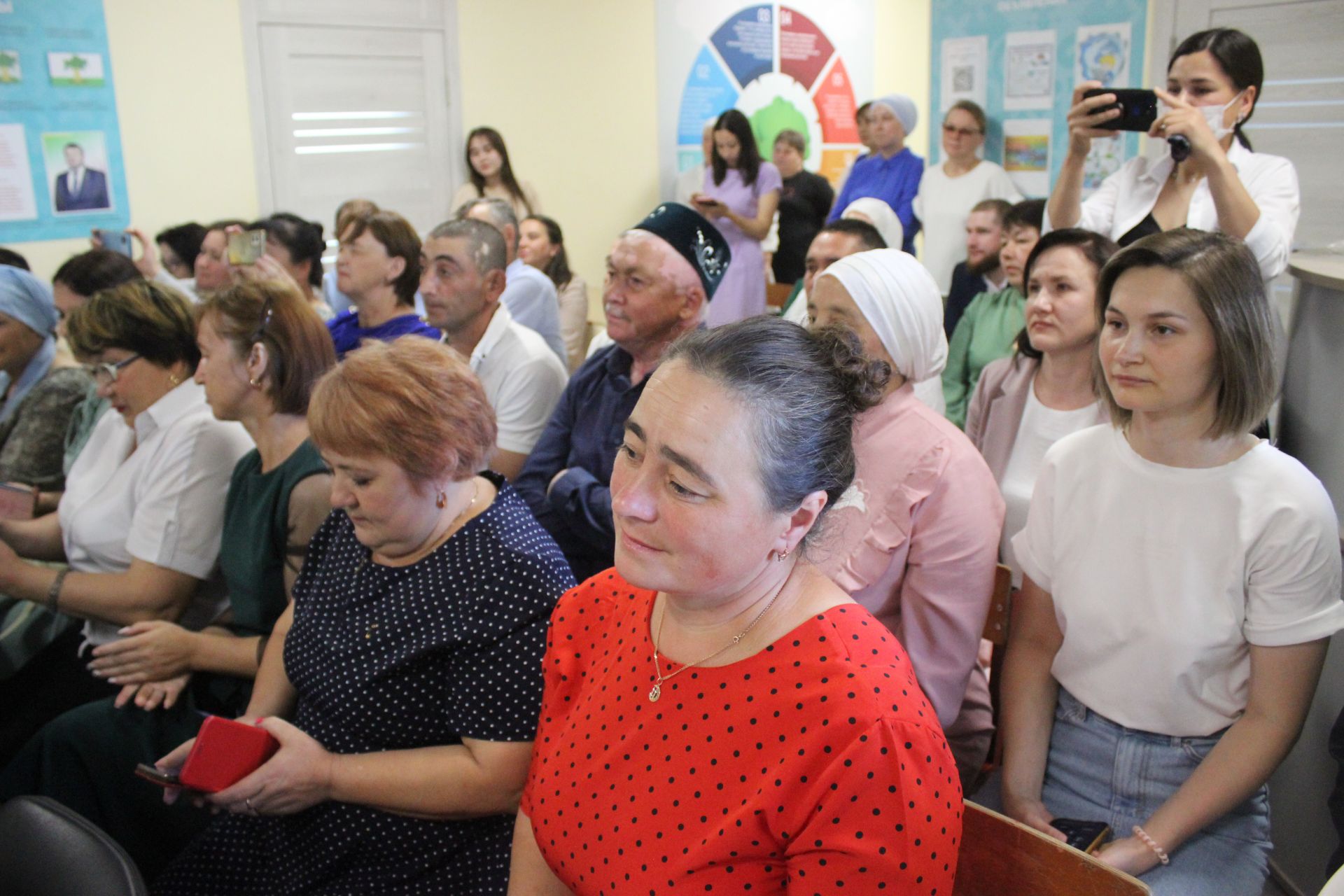 Кошман мәктәбендә узган аттестат тапшыру тантанасы мизгелләре