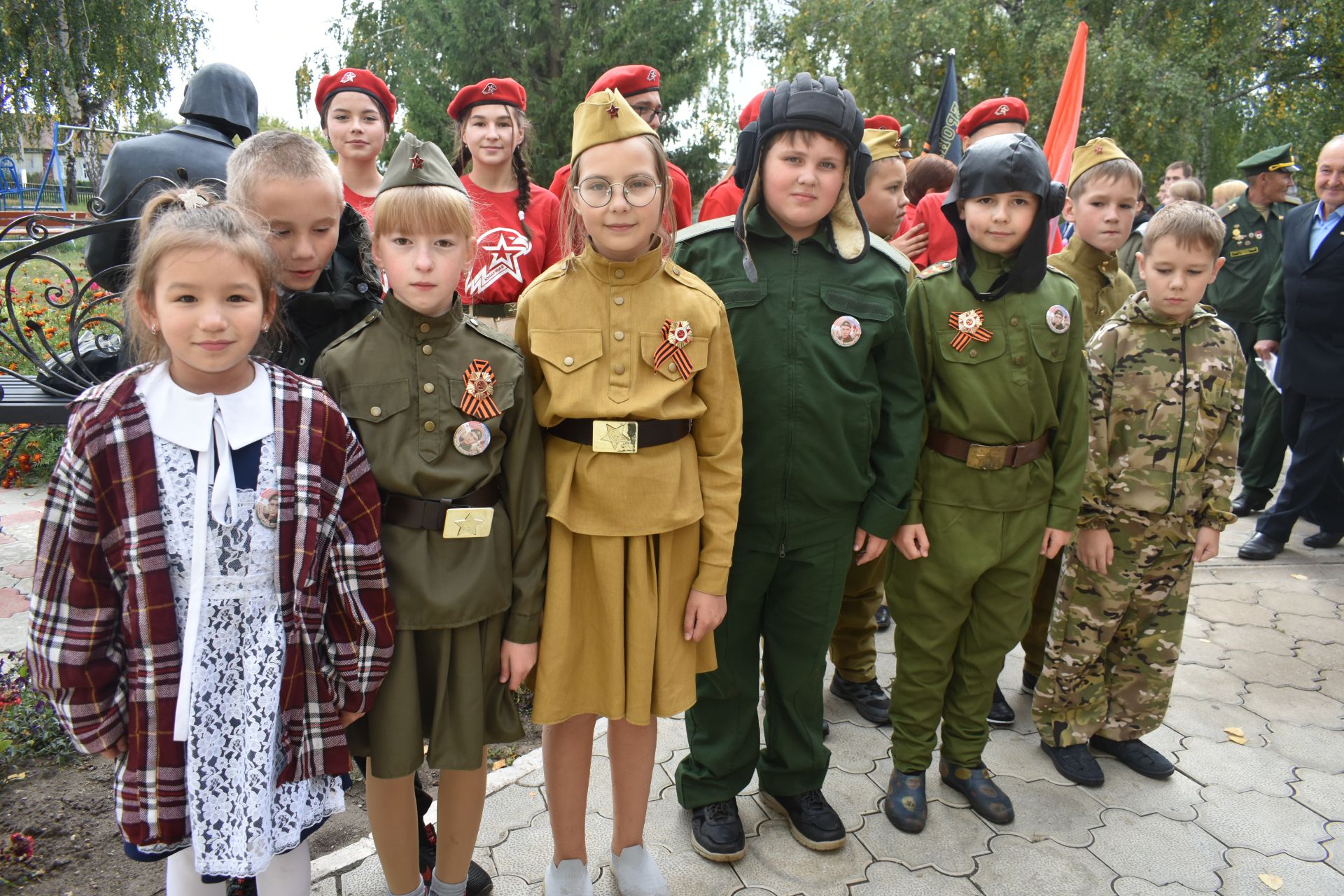 В селе Большое Подберезье состоялся митинг, посвященный Дню танкиста