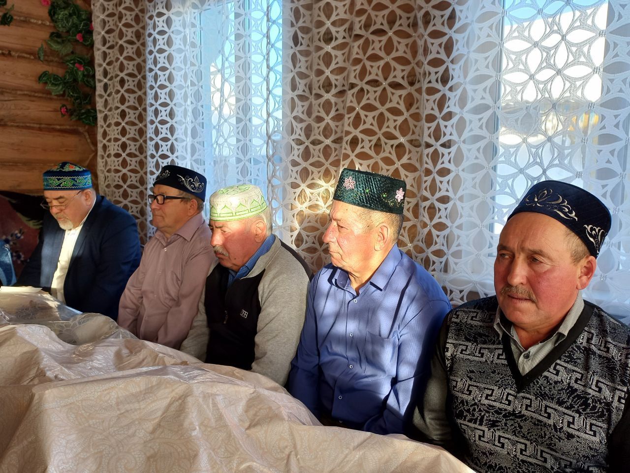 “Мин бик бәхетле ана”,- ди Олы Урсакта яшәүче 90 яшьлек ана