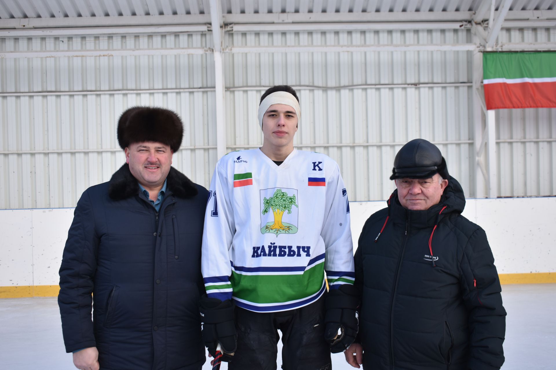 “Бердәм гамәлләр көне” уңаеннан Кайбычта хоккей ярышы узды