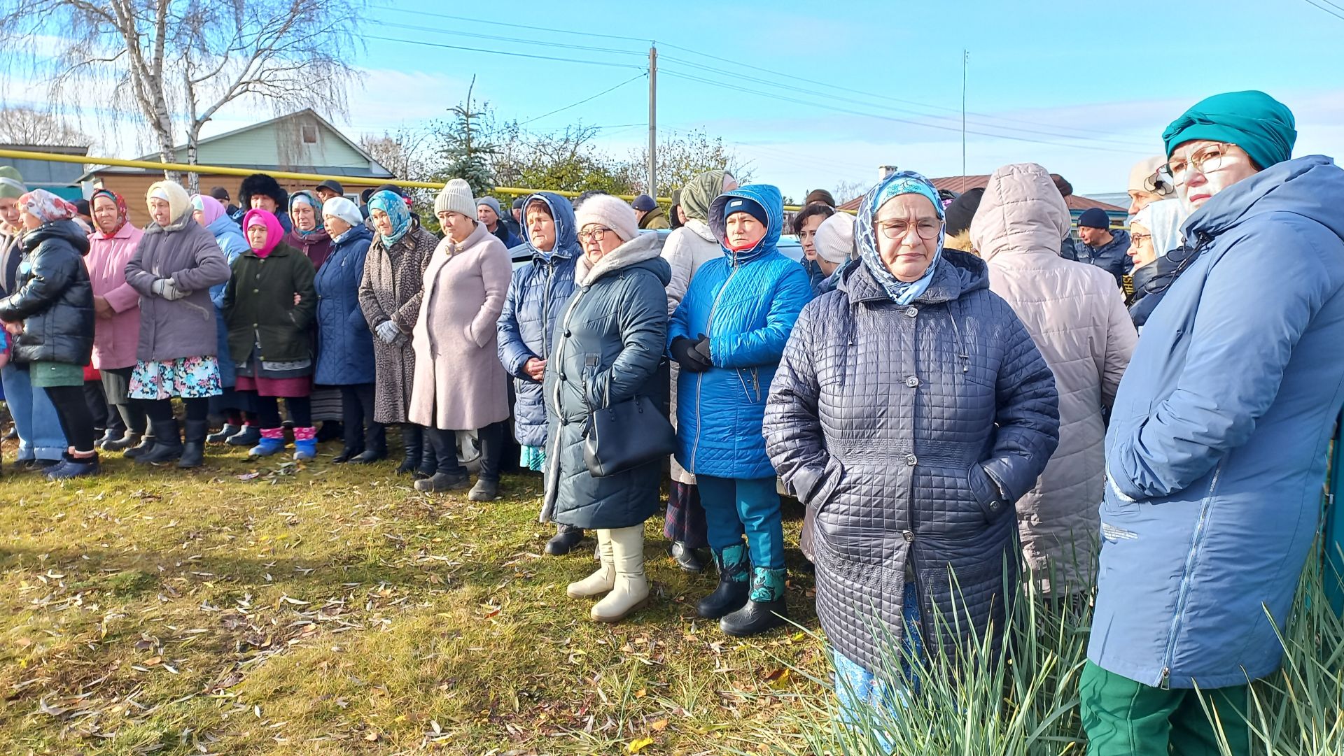 Кошманлылар махсус хәрби операциядә һәлак булган авылдашларын соңгы юлга озатты