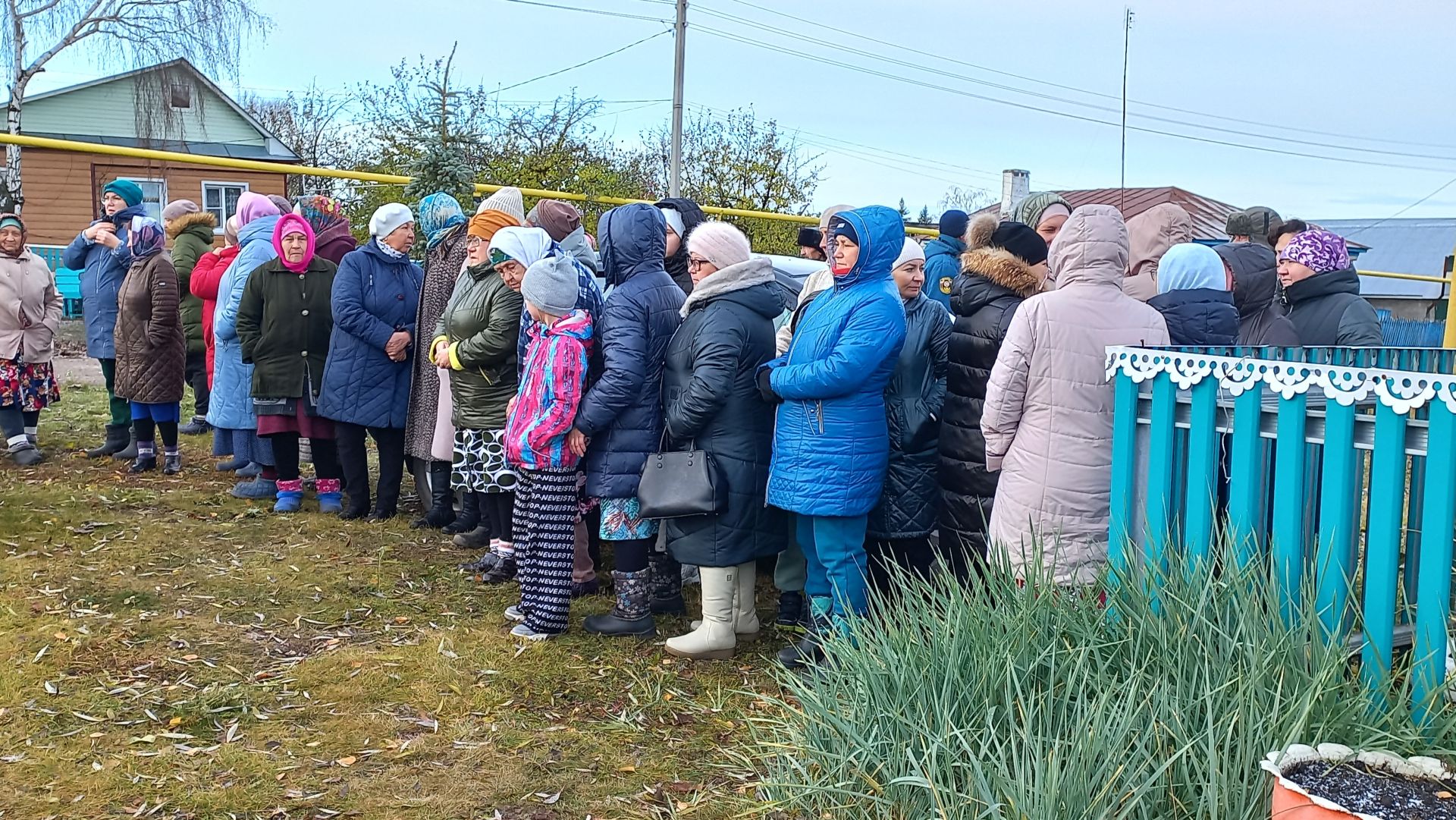 Кошманлылар махсус хәрби операциядә һәлак булган авылдашларын соңгы юлга озатты