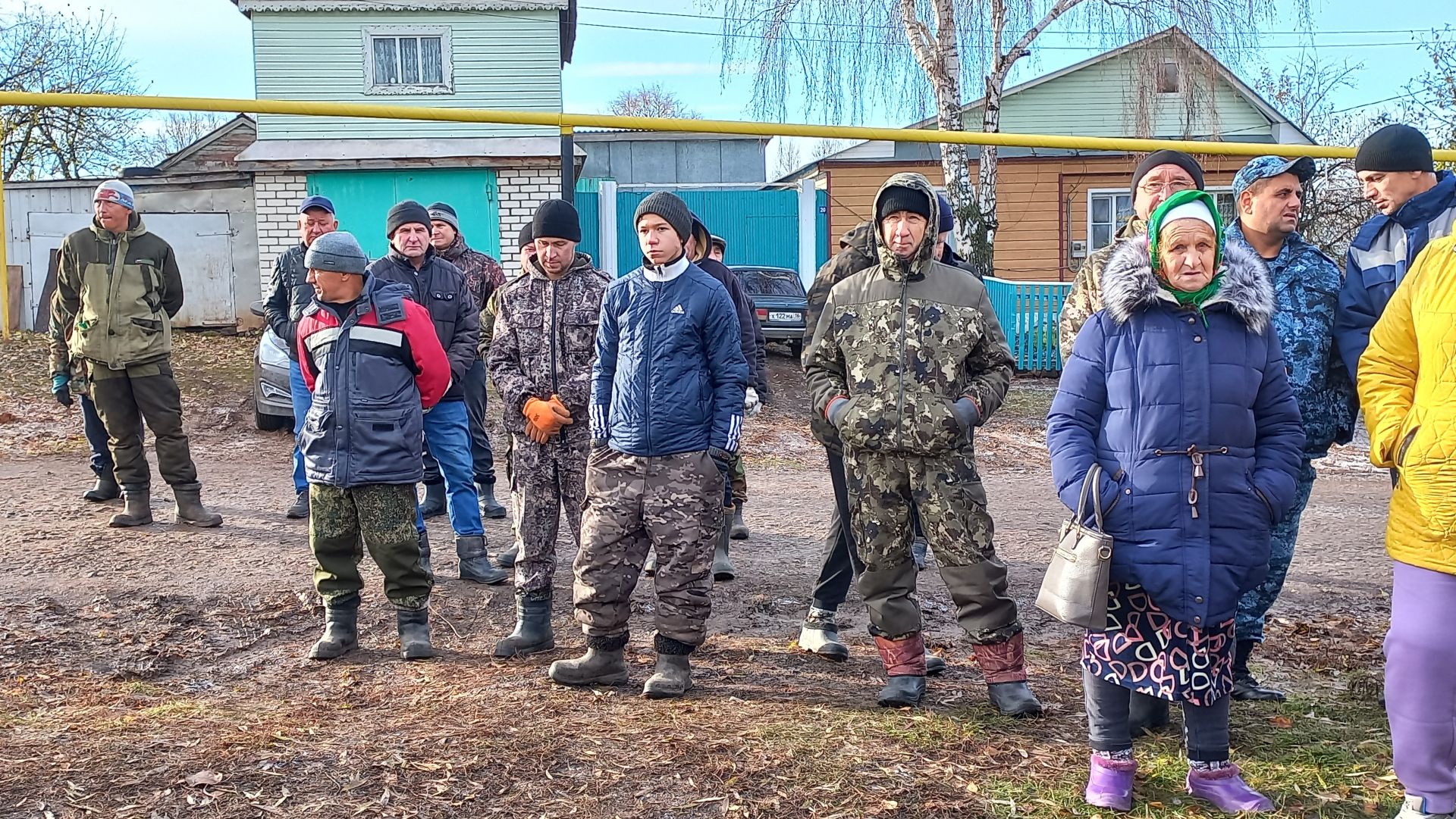 Кошманлылар махсус хәрби операциядә һәлак булган авылдашларын соңгы юлга озатты