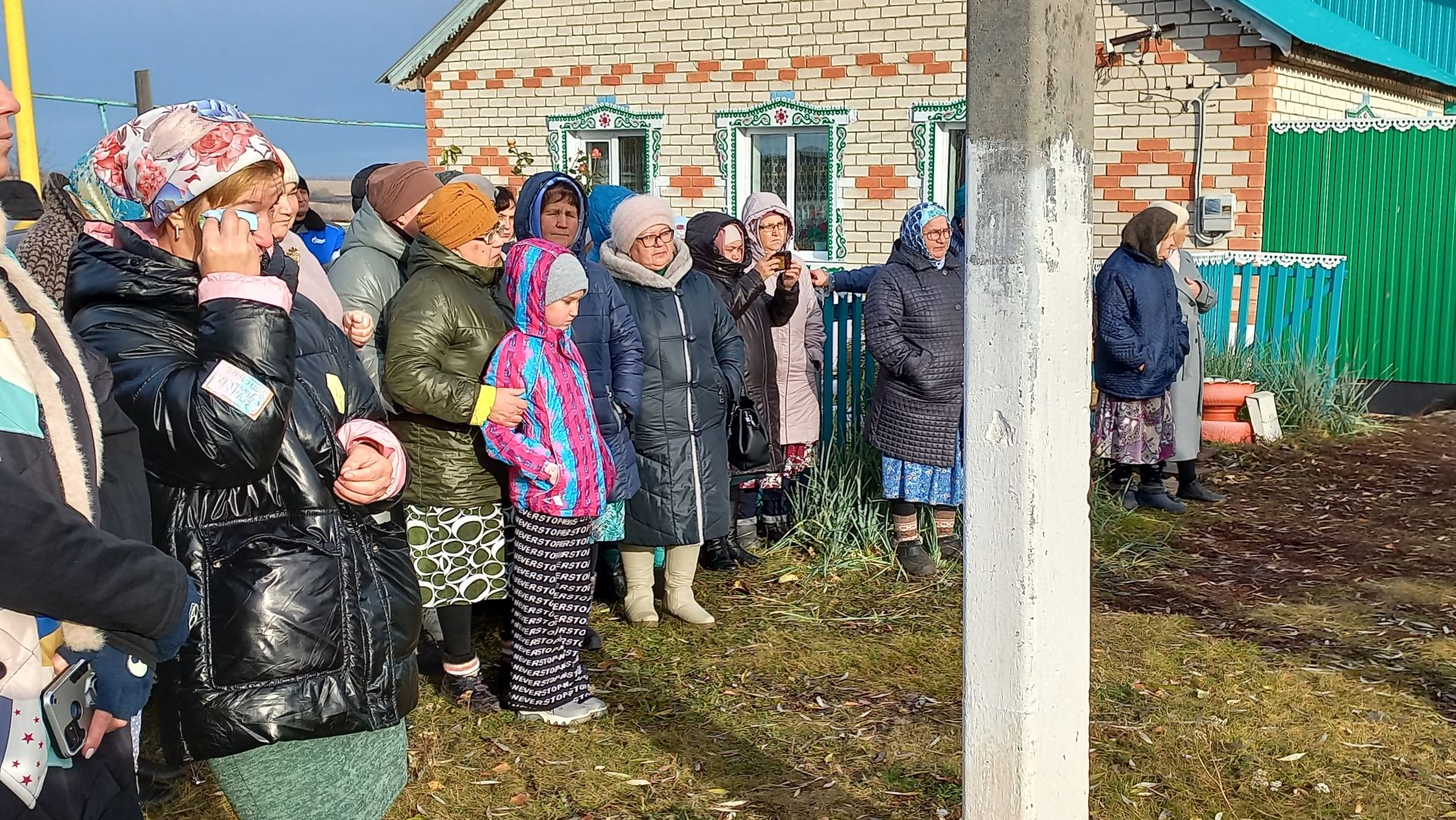 Кошманлылар махсус хәрби операциядә һәлак булган авылдашларын соңгы юлга озатты