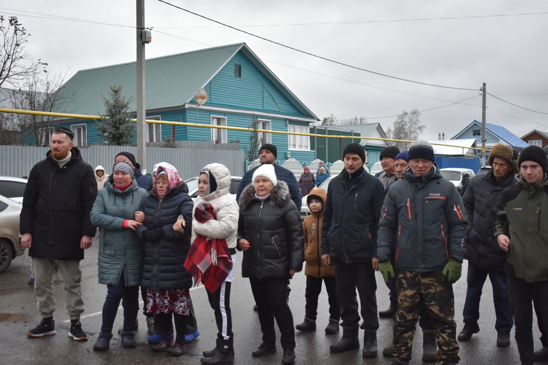 Кайбычта махсус операция зонасында һәлак булган Илгиз Гыйләҗев белән хушлаштылар