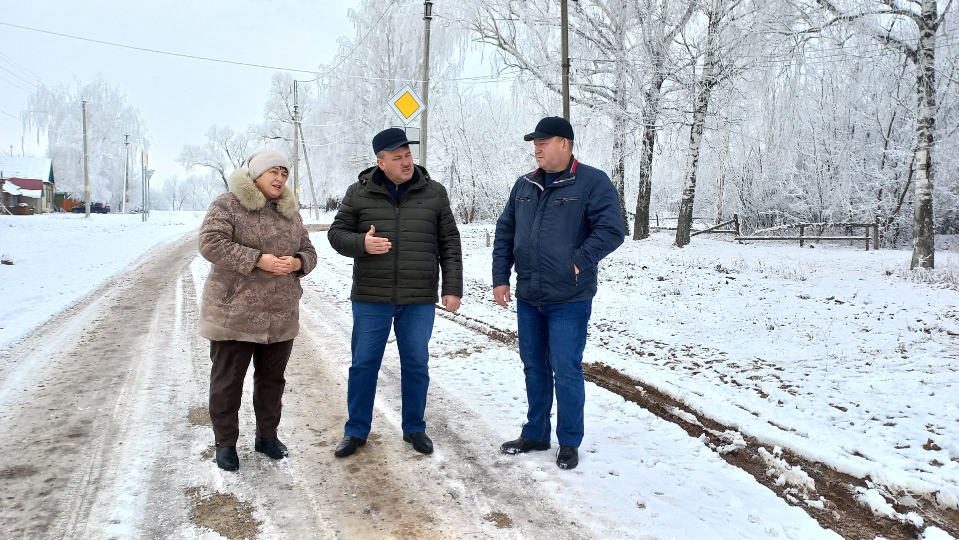 В малые села Плетени и Кичкеево построили долгожданную дорогу