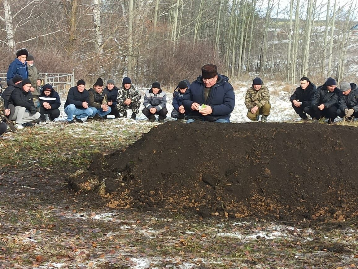 Чүтидә махсус операция зонасында батырларча һәлак булган авылдашлары белән хушлаштылар