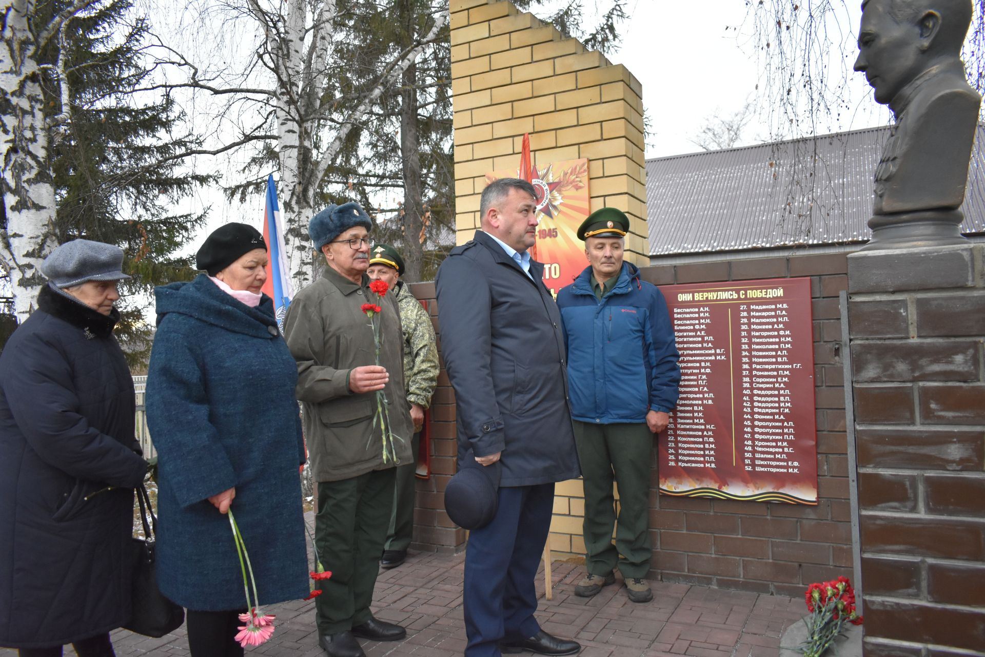 В Турминском открыли бюст Герою Советского Союза Ивану Федорову