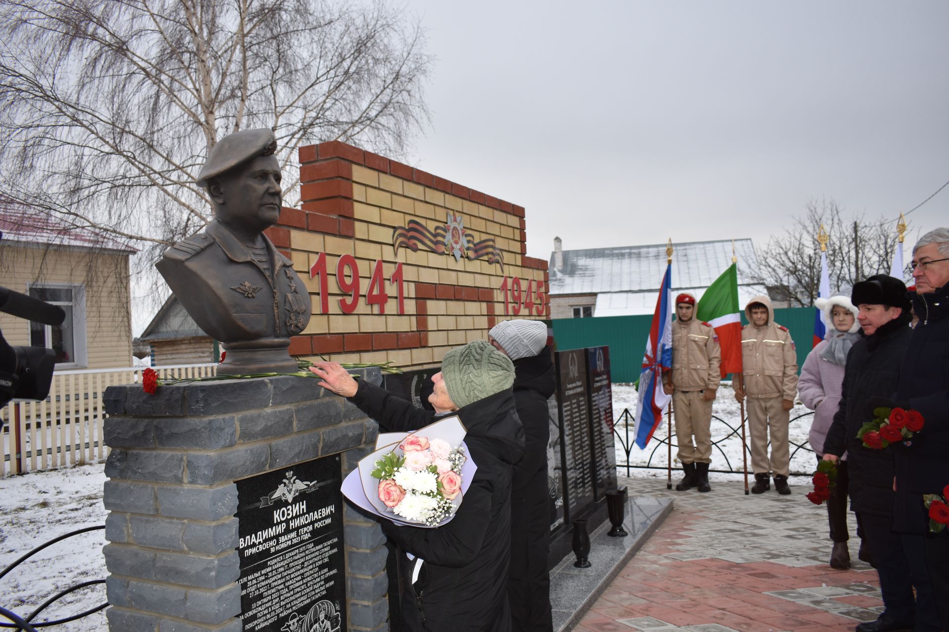 Кече Мәме авылында Россия Герое Владимир Козин хөрмәтенә бюст ачылды