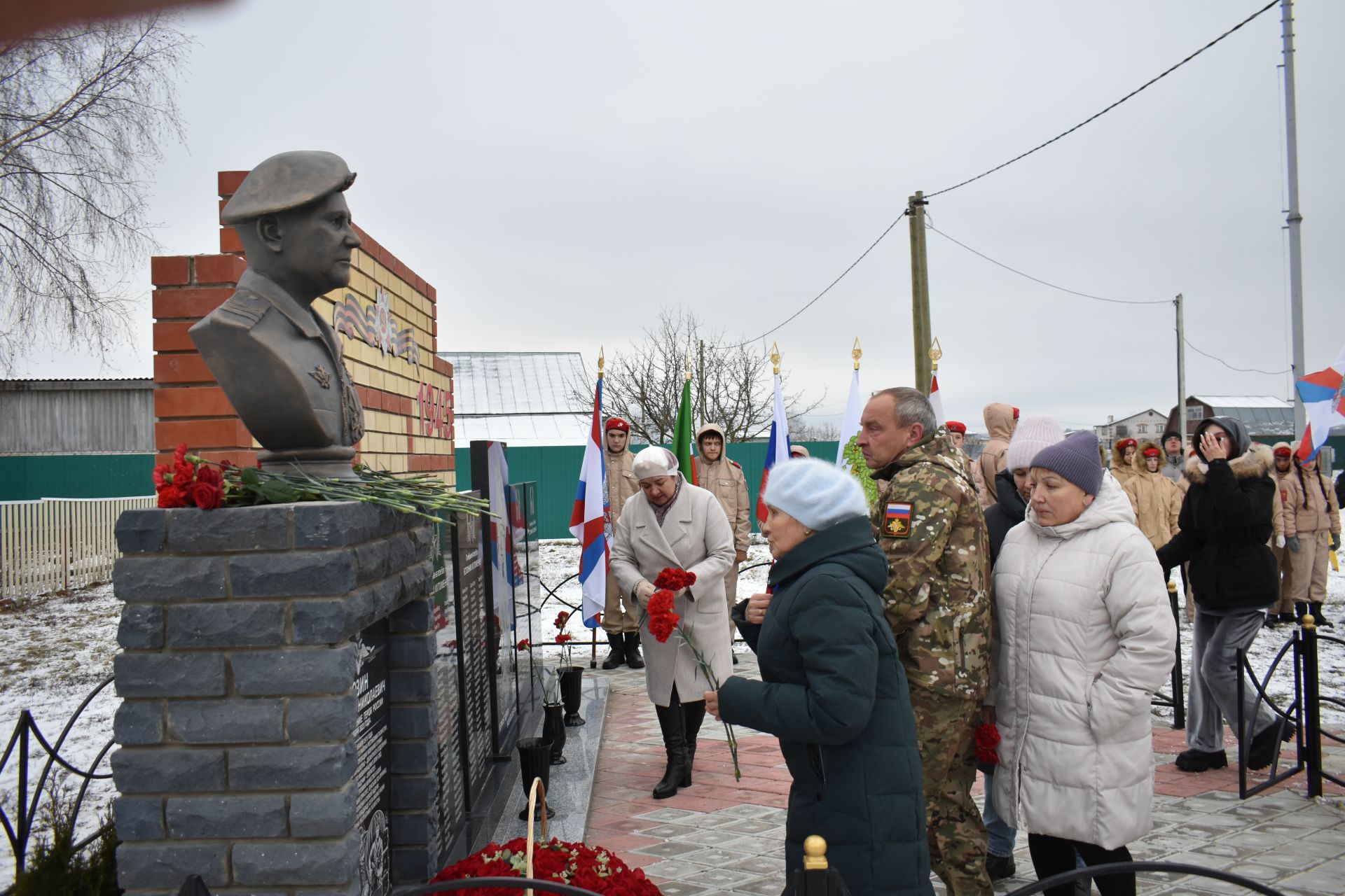 Кече Мәме авылында Россия Герое Владимир Козин хөрмәтенә бюст ачылды