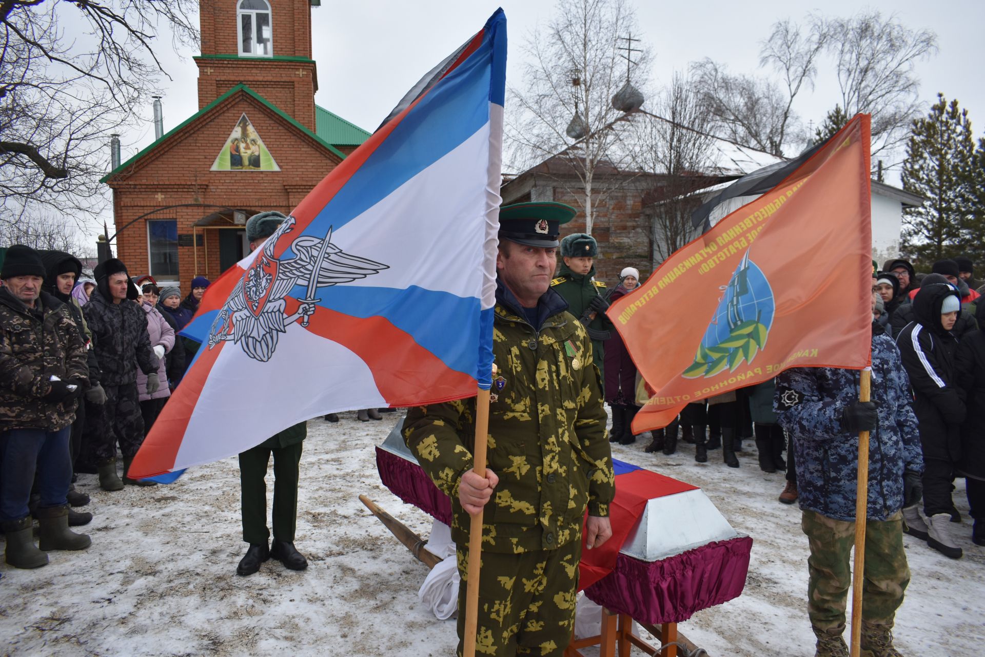 Махсус хәрби операция зонасында һәлак булган якташыбыз белән хушлаштылар