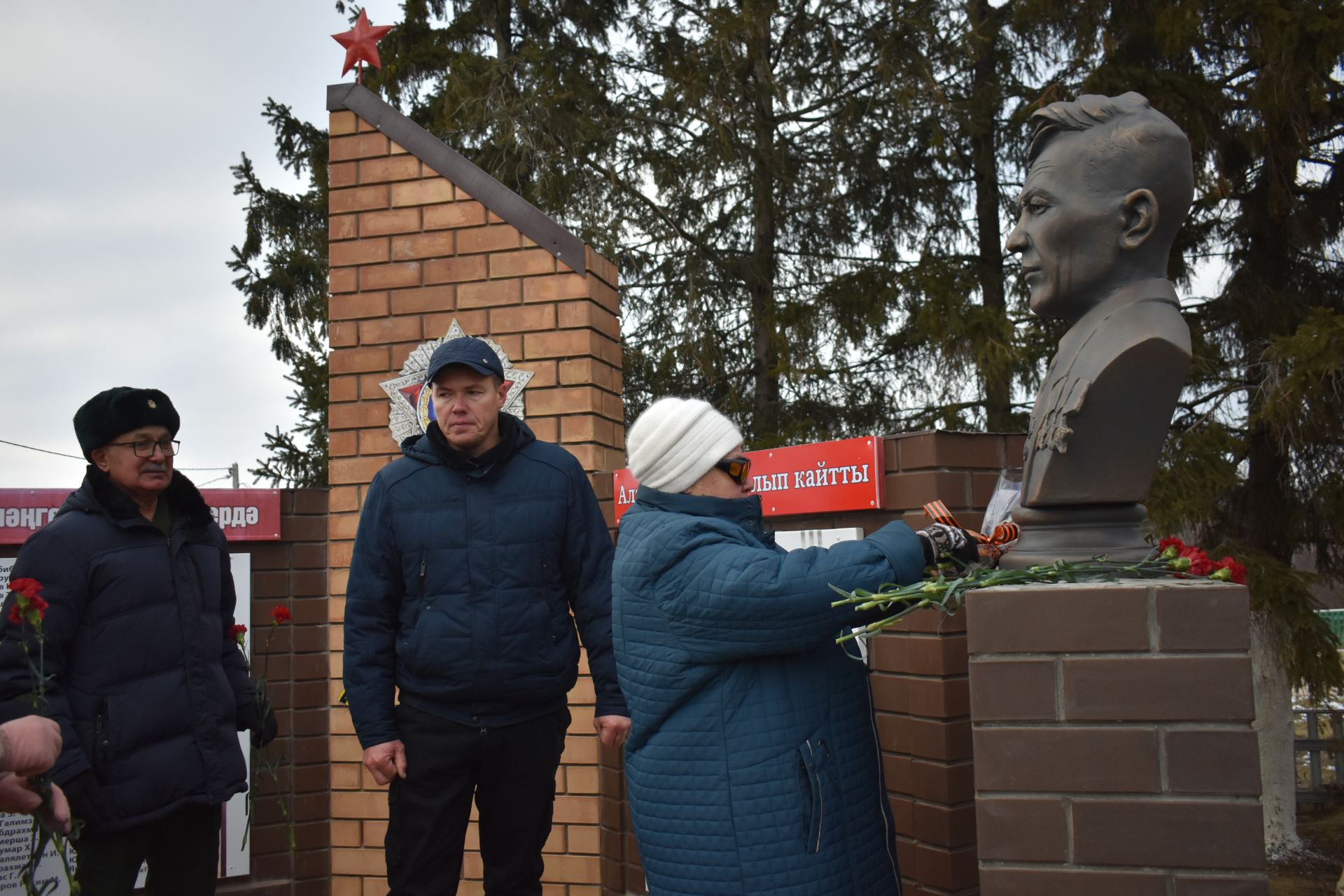 Шүширмә авылында Дан орденының тулы кавалеры хөрмәтенә бюст ачылды