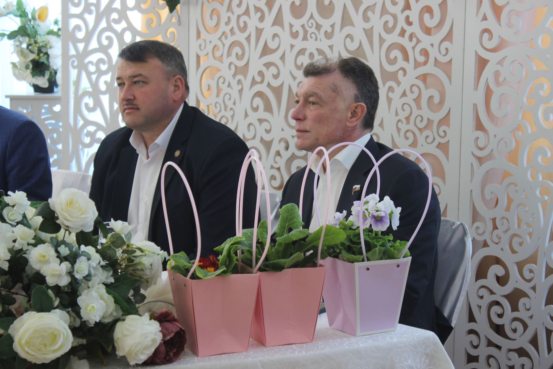 Накануне 8 Марта в Кайбицах встретились с матерями и женами участников спецоперации