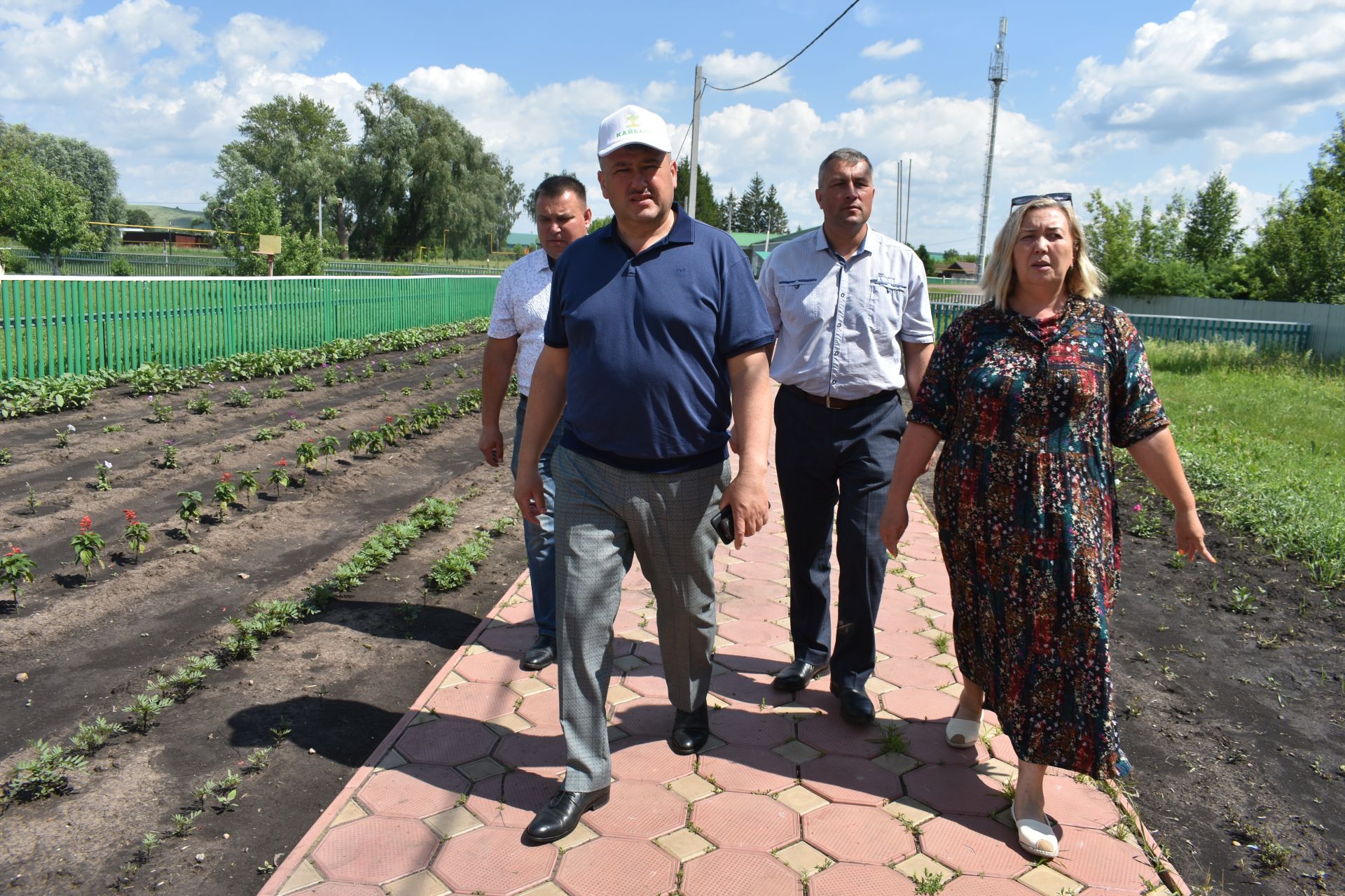 Район башлыгы мәктәпләрнең һәм балалар бакчаларының яңа уку елына әзерлеге белән танышуын дәвам итә