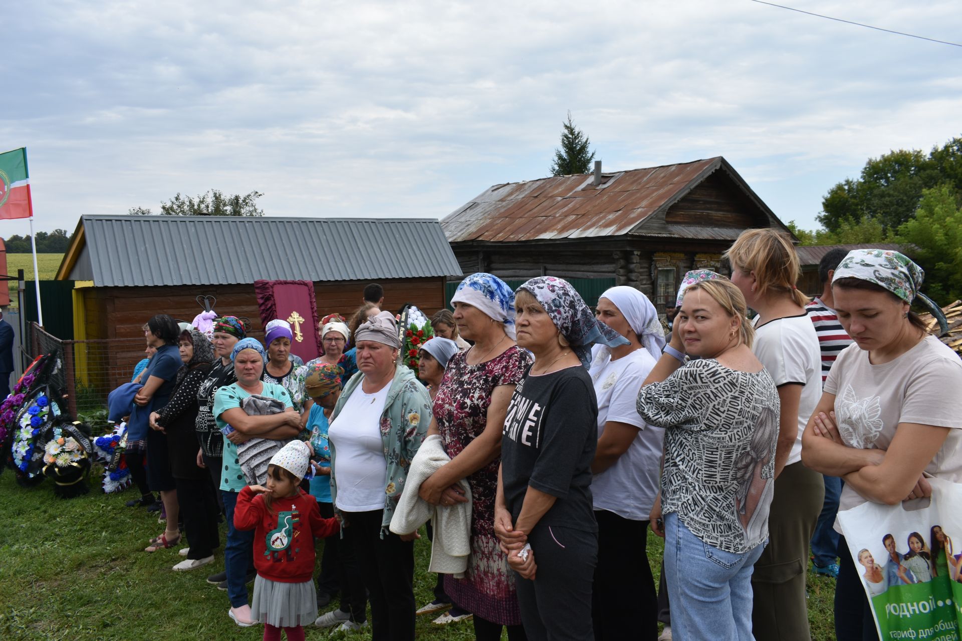 Иске Тәрбит авылында Украинада барган махсус операциядә һәлак булган авылдашлары белән хушлаштылар