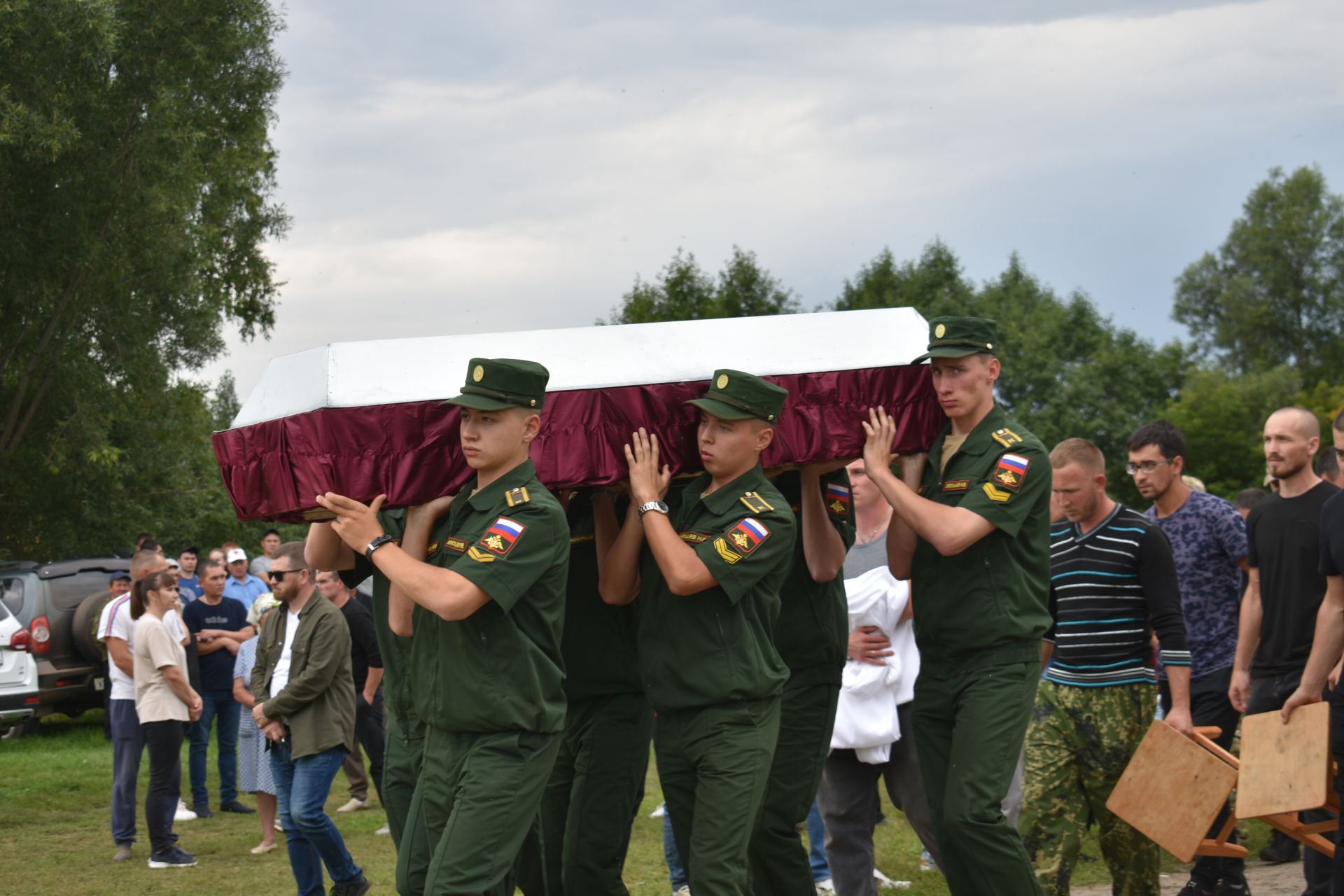 Иске Тәрбит авылында Украинада барган махсус операциядә һәлак булган авылдашлары белән хушлаштылар