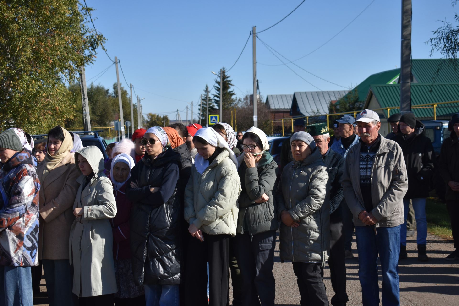 Иске Чәчкаб авылы халкы махсус хәрби операциядә һәлак булган авылдашлары белән хушлашты