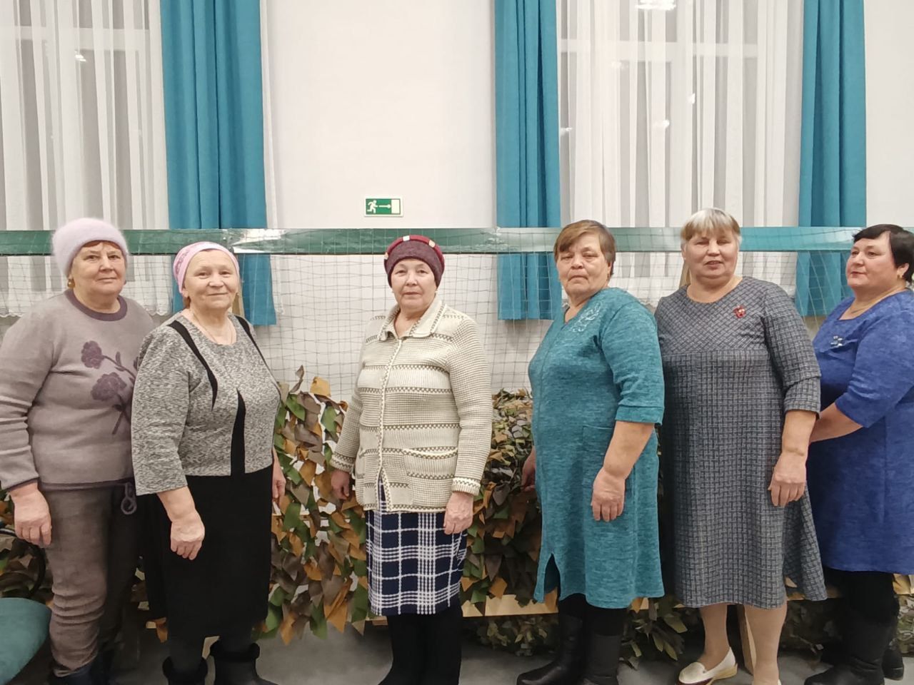 Борындык авылында маскировка челтәре үрүчеләр белән район башлыгы урынбасары очрашты