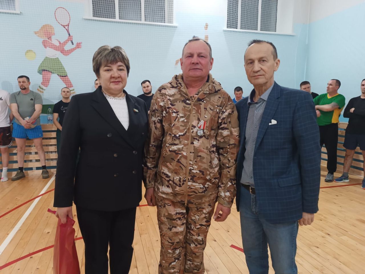 Жителю Малых Мемей вручили медаль «Отцу защитника Отечества»