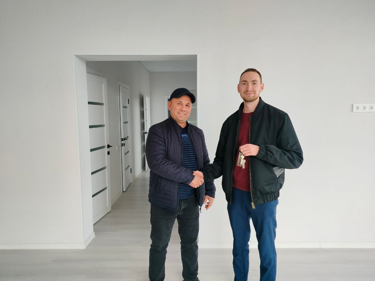 Руководство «Август-Кайбицы» вручило первые ключи от нового дома