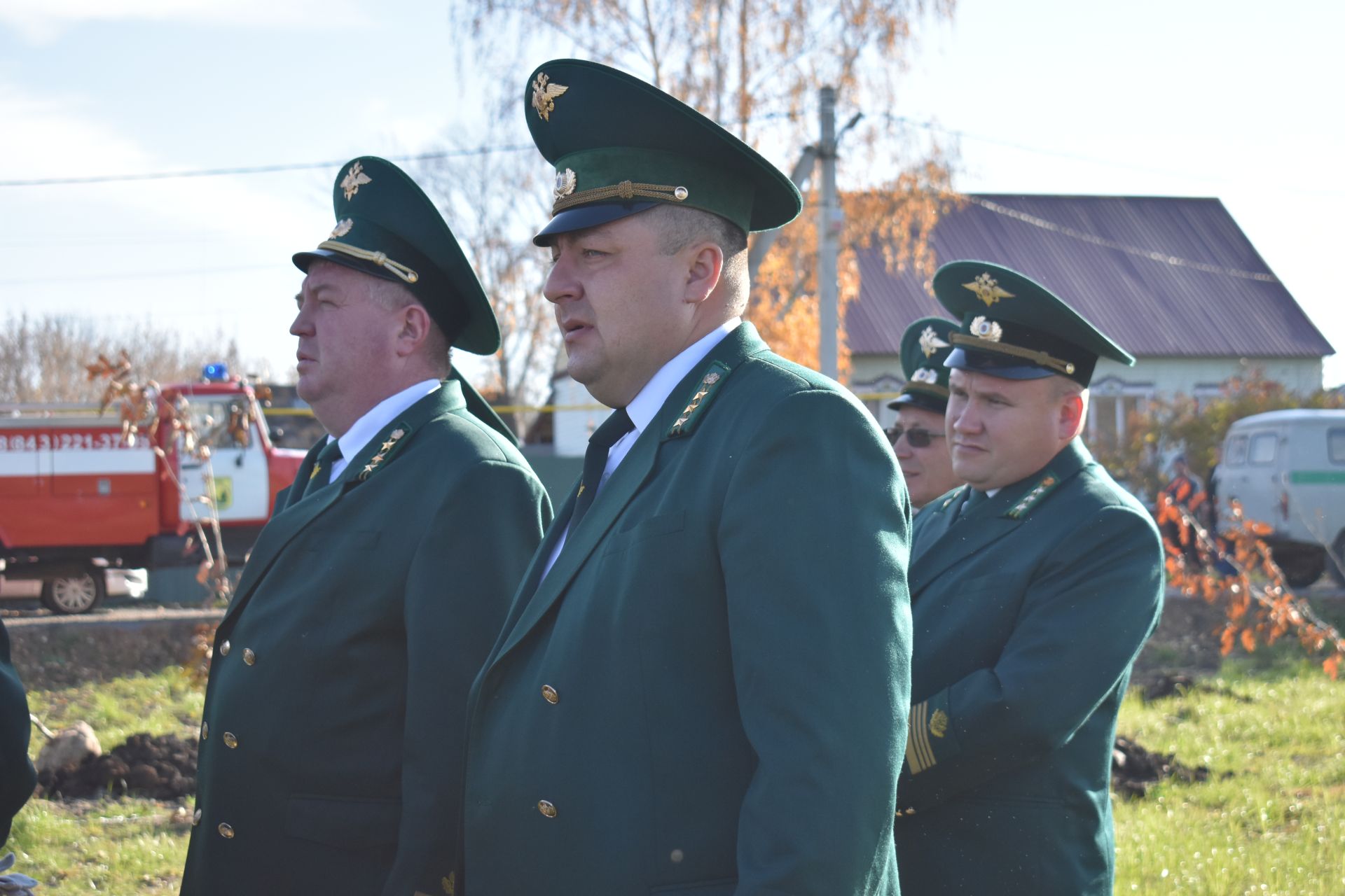 В Кайбицах заложили дубовую аллею в память о заслуженном лесоводе