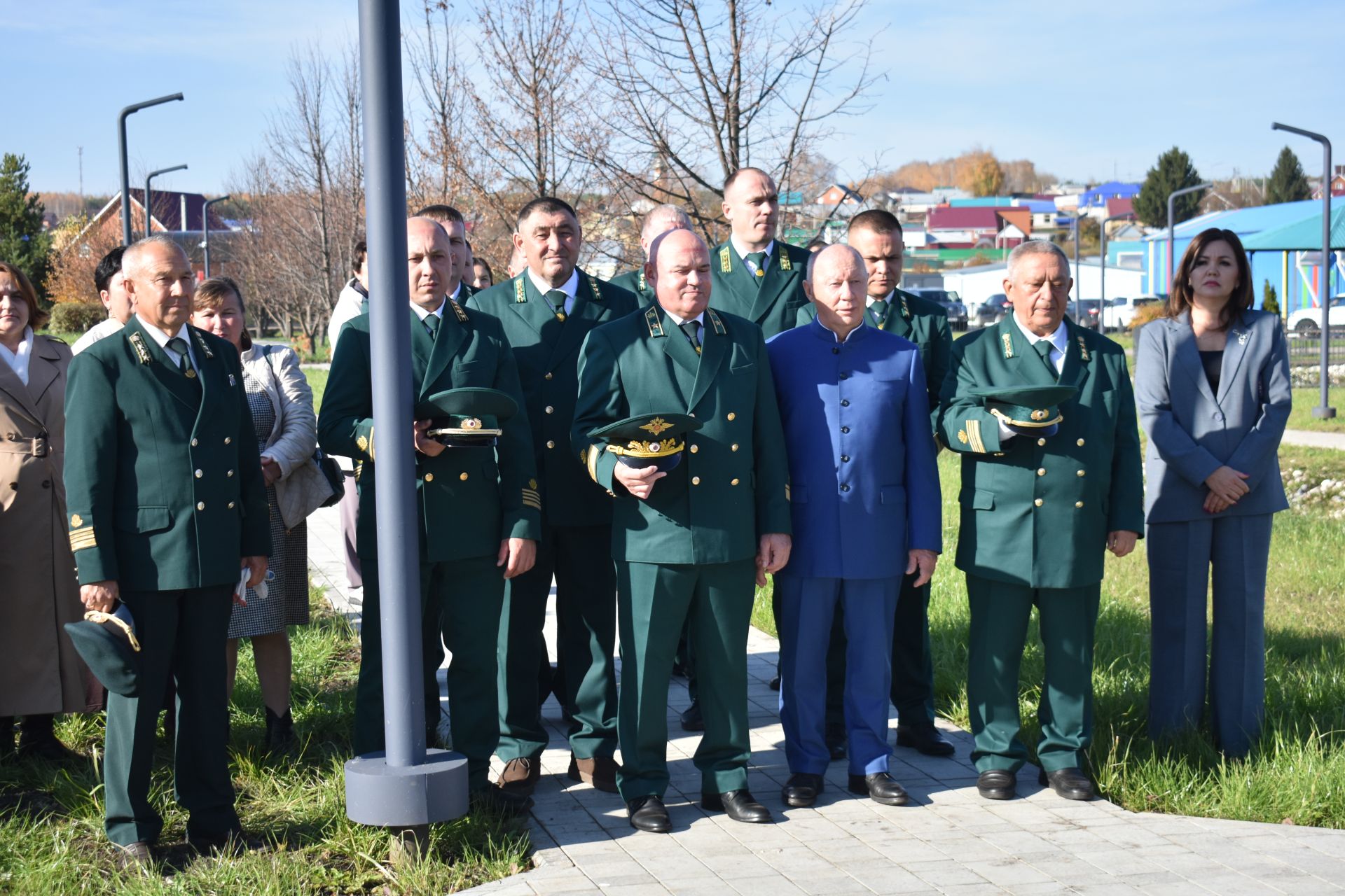 В Кайбицах заложили дубовую аллею в память о заслуженном лесоводе