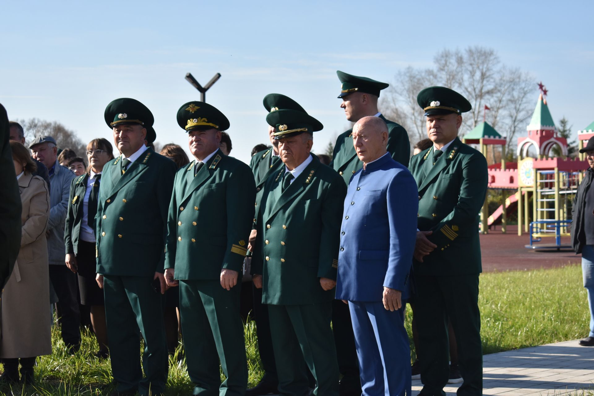 В Кайбицах заложили дубовую аллею в память о заслуженном лесоводе