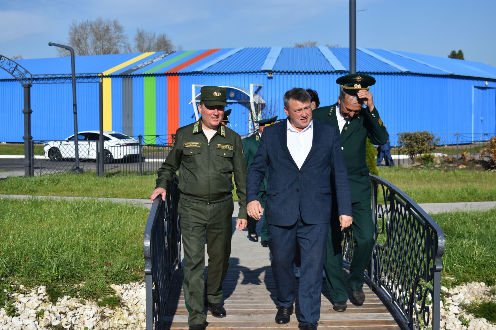В Кайбицах заложили дубовую аллею в память о заслуженном лесоводе