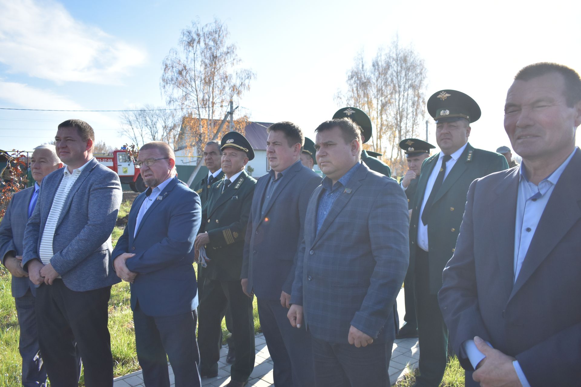 В Кайбицах заложили дубовую аллею в память о заслуженном лесоводе