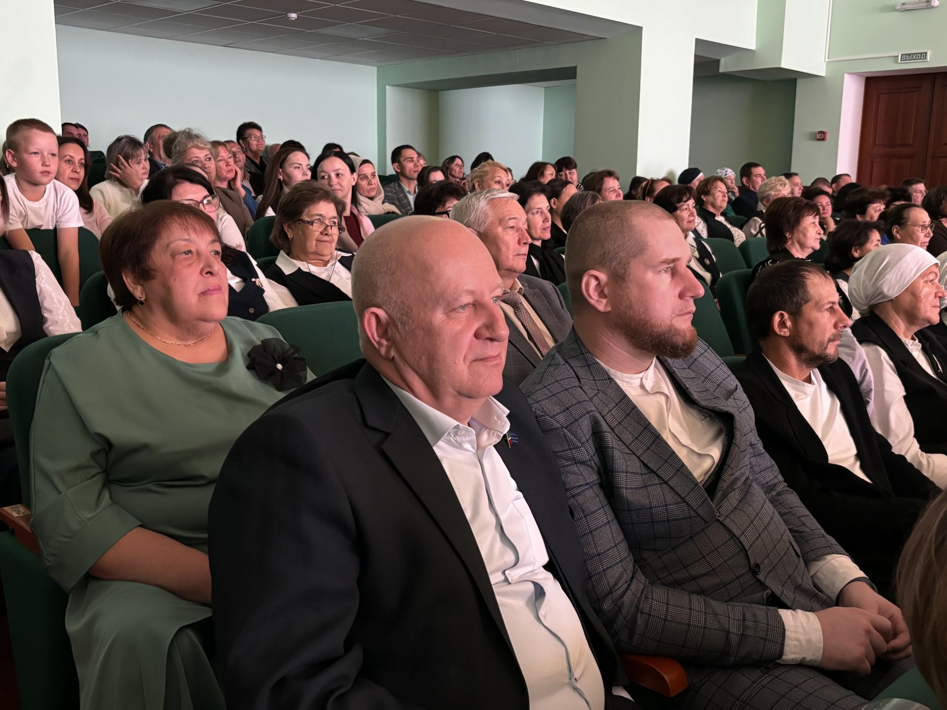 В Кайбицах состоялось торжественное мероприятие, посвящённое Дню учителя