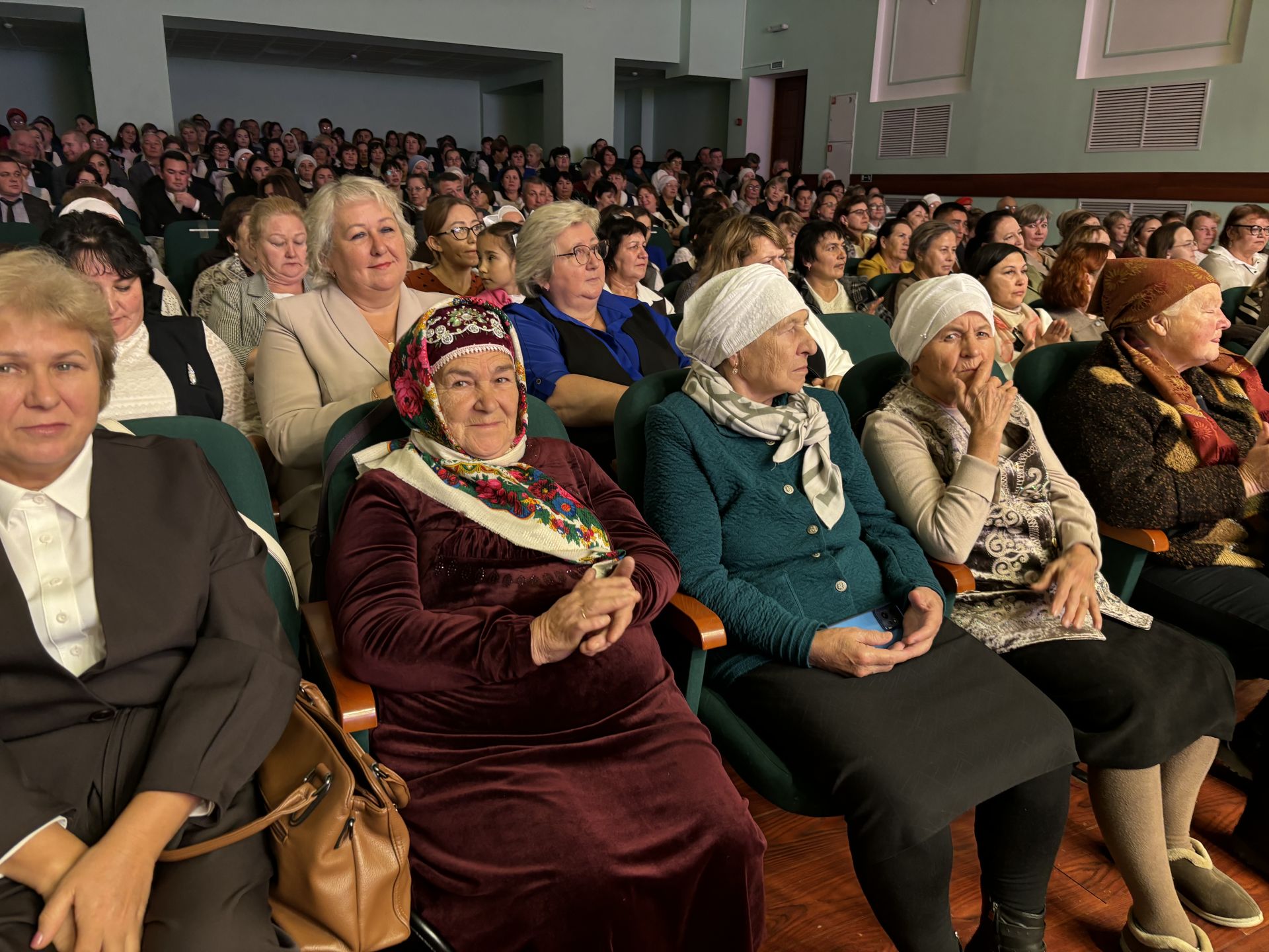 В Кайбицах состоялось торжественное мероприятие, посвящённое Дню учителя