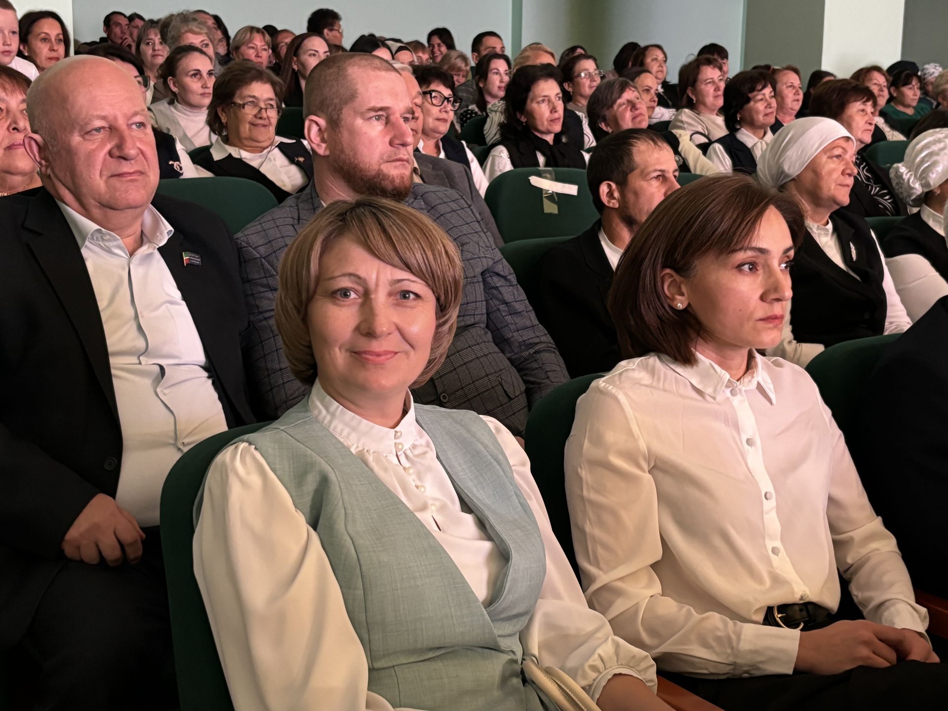 В Кайбицах состоялось торжественное мероприятие, посвящённое Дню учителя