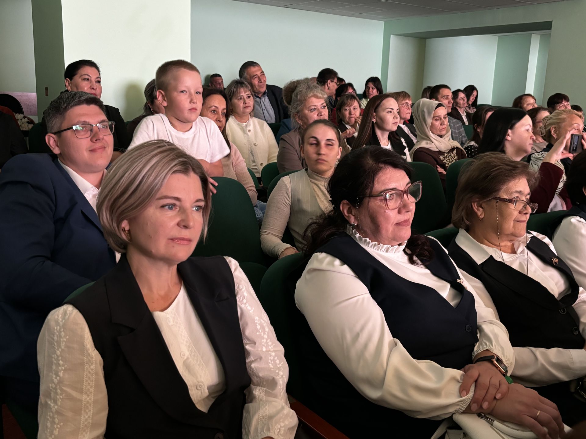 В Кайбицах состоялось торжественное мероприятие, посвящённое Дню учителя