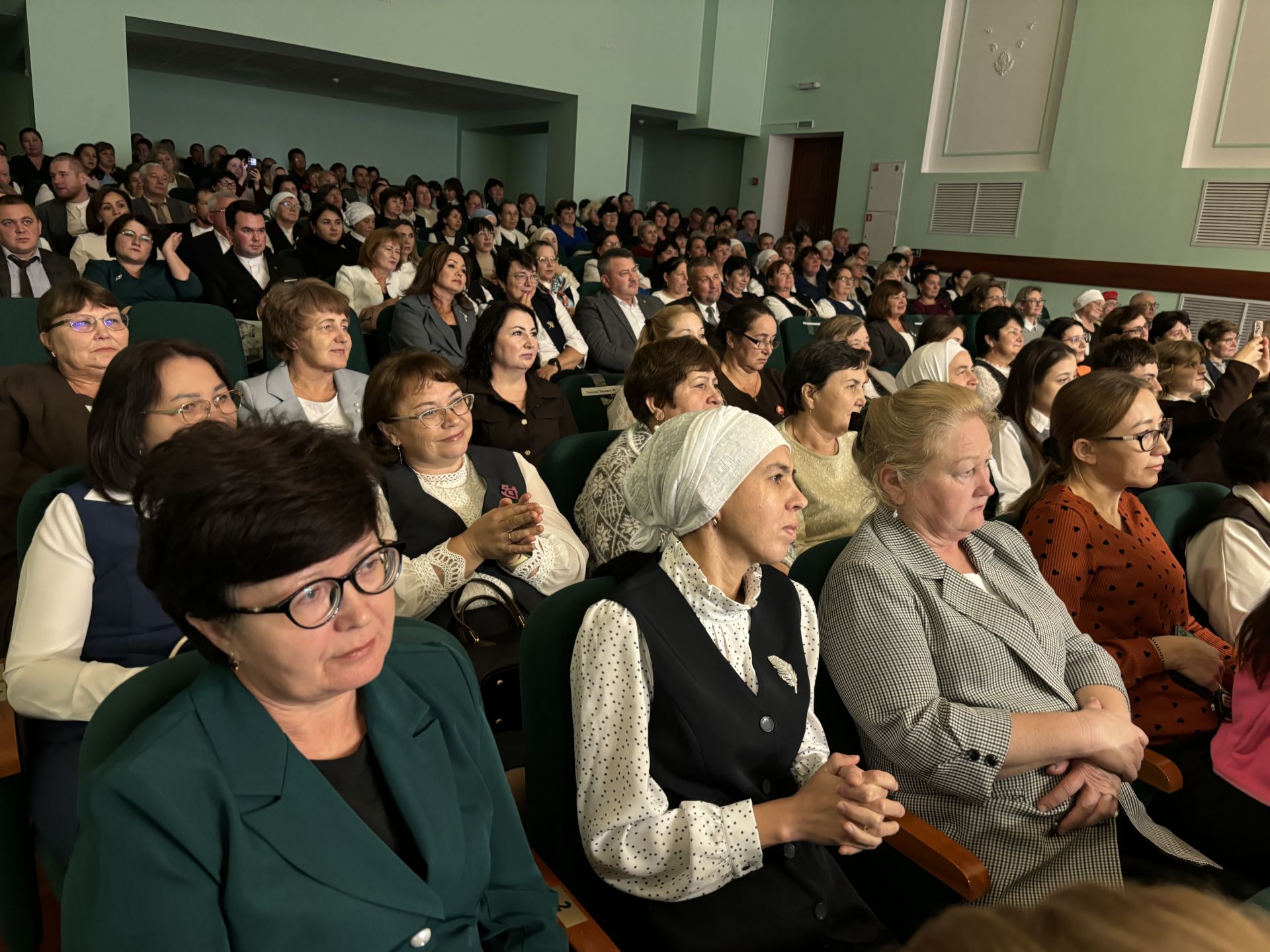 В Кайбицах состоялось торжественное мероприятие, посвящённое Дню учителя