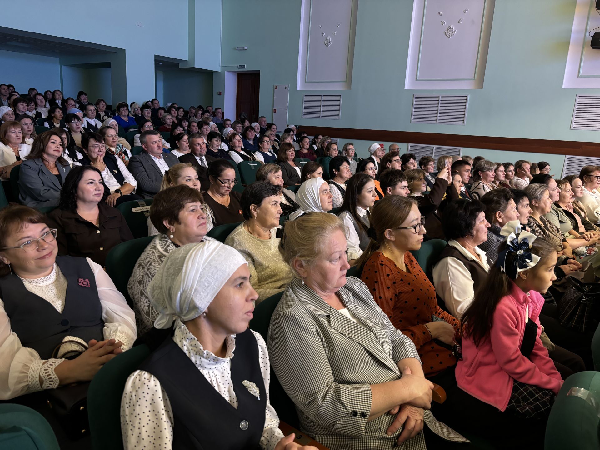 В Кайбицах состоялось торжественное мероприятие, посвящённое Дню учителя