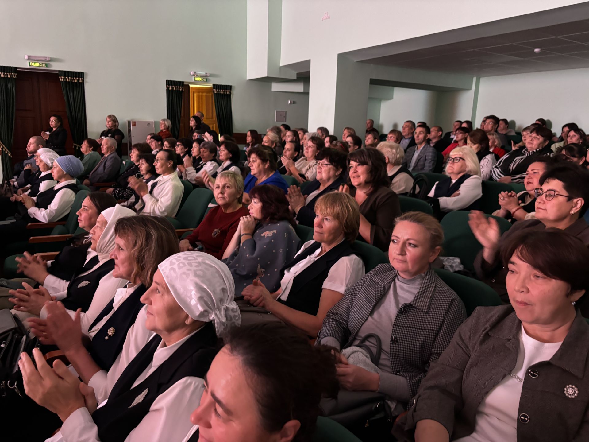 В Кайбицах состоялось торжественное мероприятие, посвящённое Дню учителя