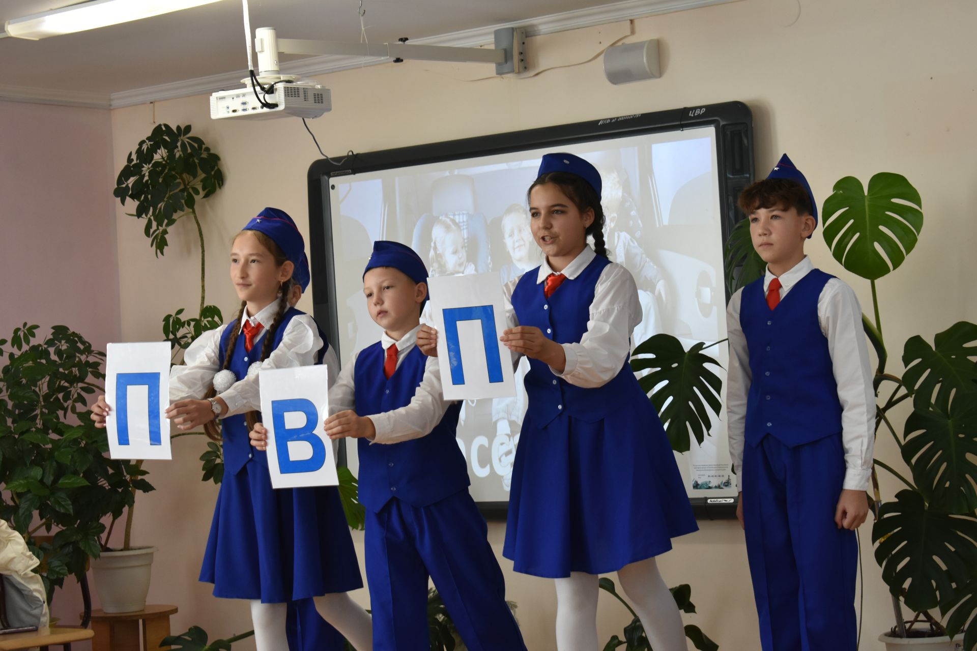 Конкурс агитбригад «Давай дружить, дорога!» состоялся в Кайбицах