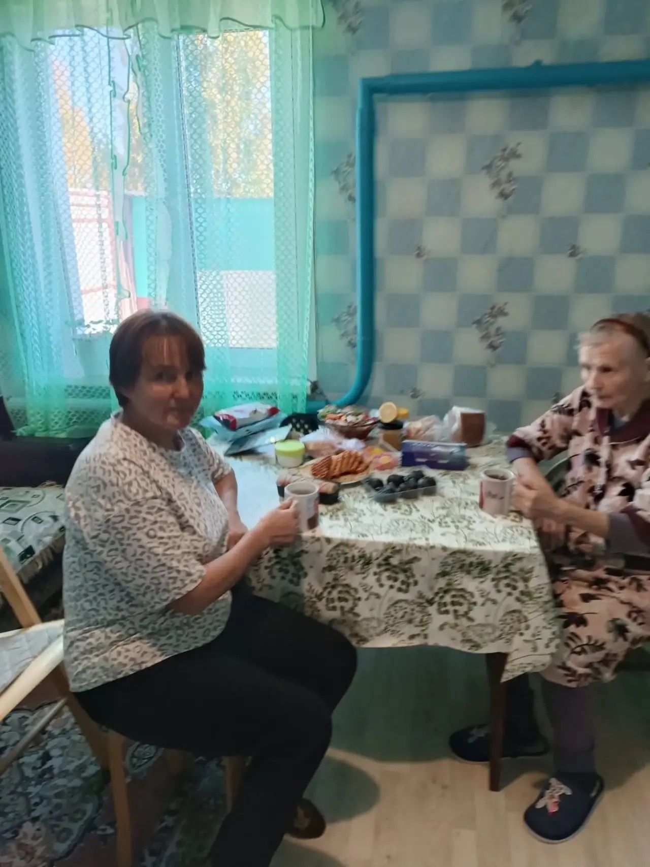 Тепло души за чашкой чая: в Кайбицком районе чествовали пожилых граждан