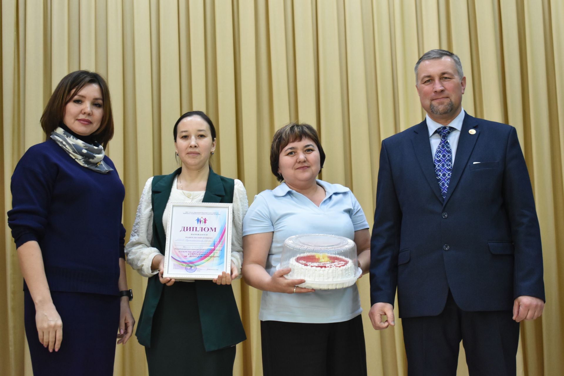 Кайбычта «Тату сыйныф серләре» бәйгесенең район туры узды