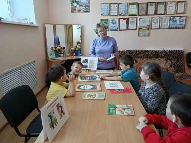 В Большеподберезинском доме культуры прошла «Неделя детской книги»