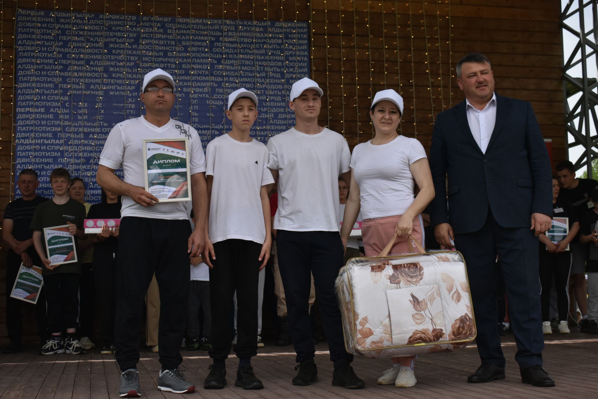 В Кайбицком парке отдыха состоялась «Семейная Зарница»
