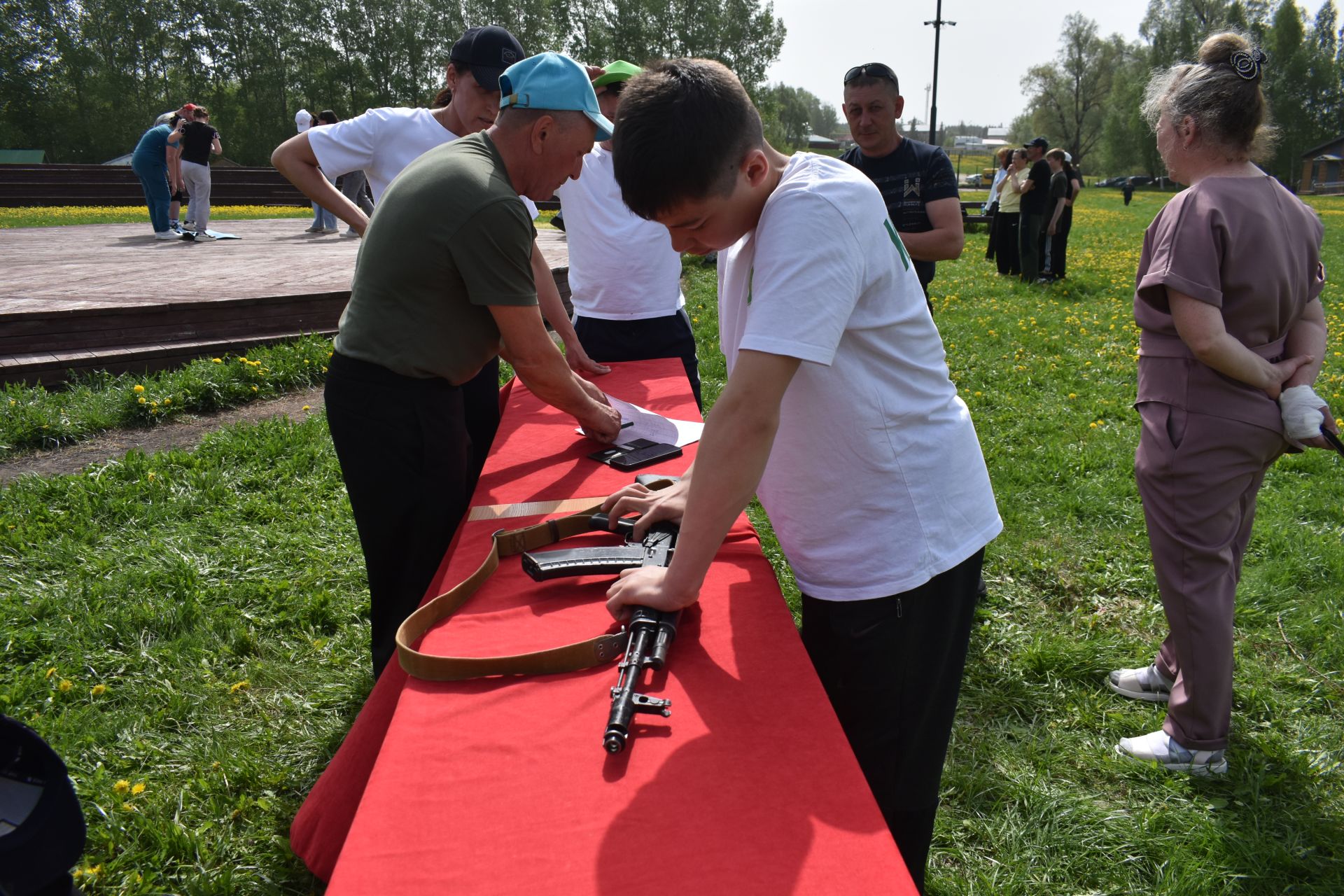 В Кайбицком парке отдыха состоялась «Семейная Зарница»