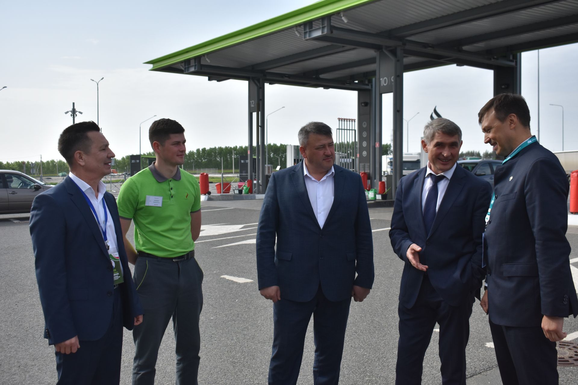 Глава Чувашской Республики посетил автозаправку на дороге М-12 в Кайбицком районе
