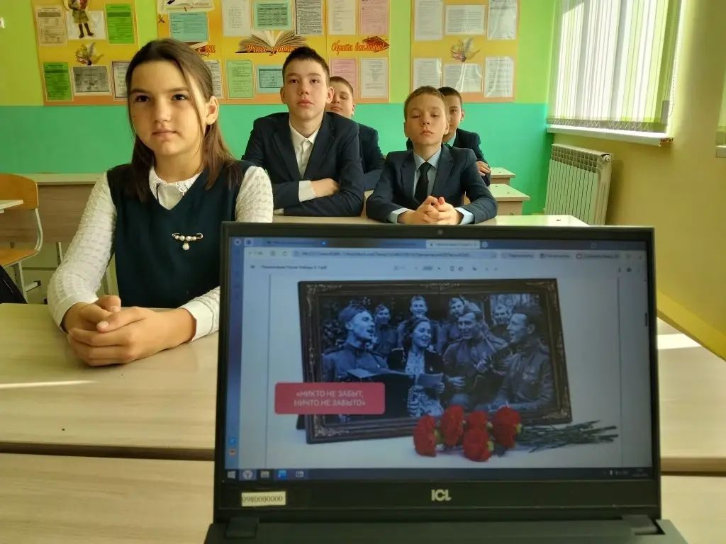 «Песни Победы — эхо нашей памяти»: в Кушманской школе прошли «Разговоры о важном»