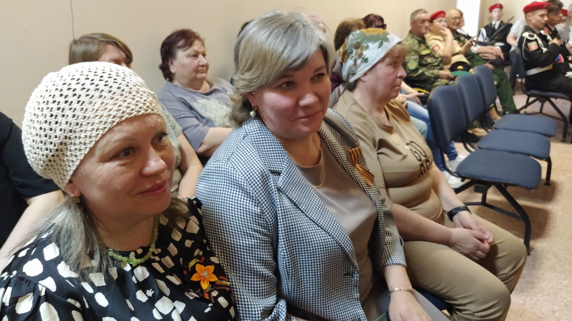На открытии бюста полному кавалеру ордена Славы в Надеждине присутствовал депутат Госдумы РФ