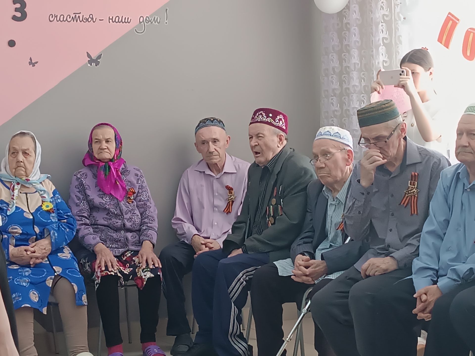 В преддверии Победы с песнями, подарками и добротой лицеисты КФУ посетили Кайбицкий дом-интернат