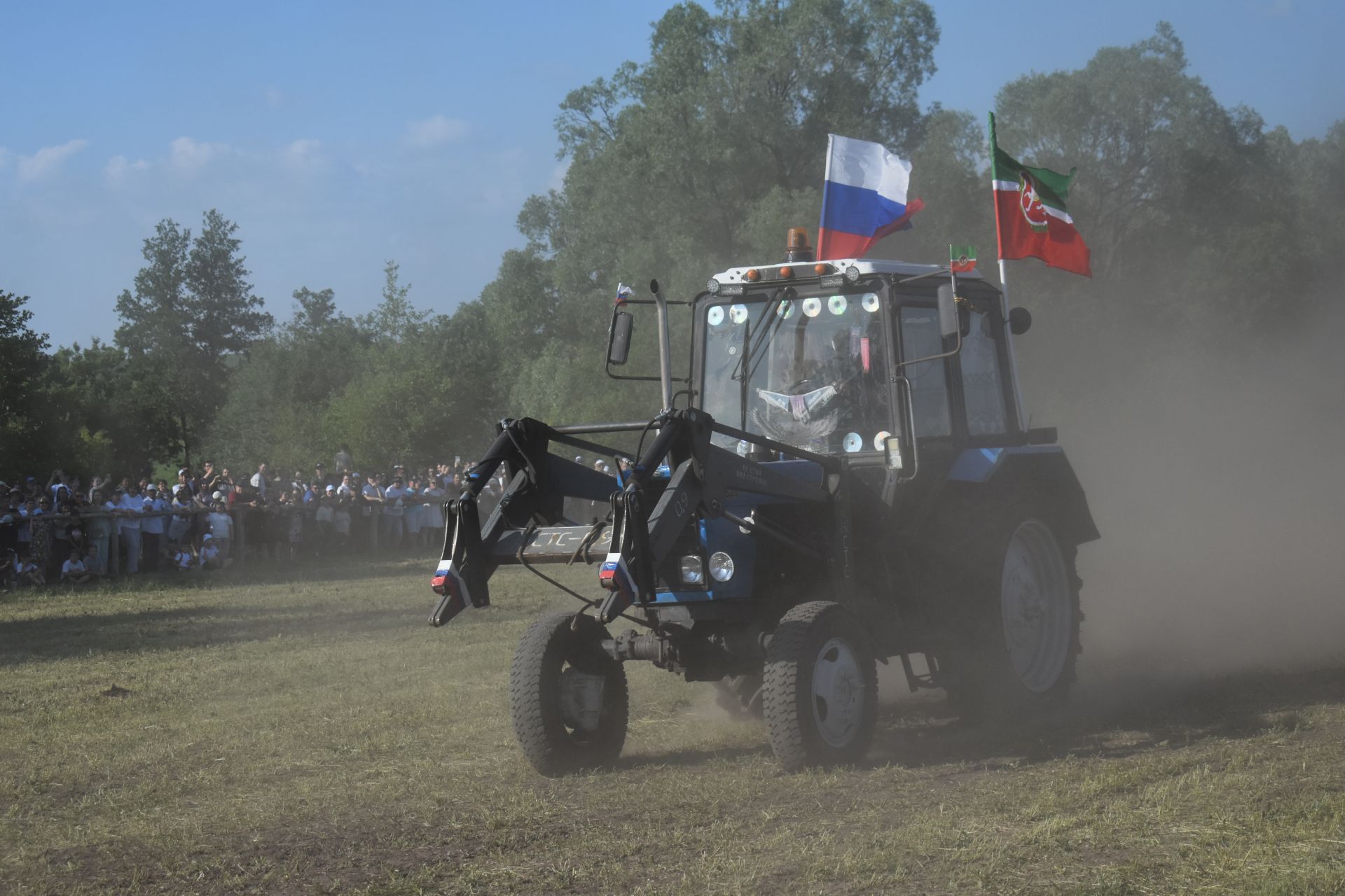 Россия көне уңаеннан Ябалакта Сабан туе гөрләде