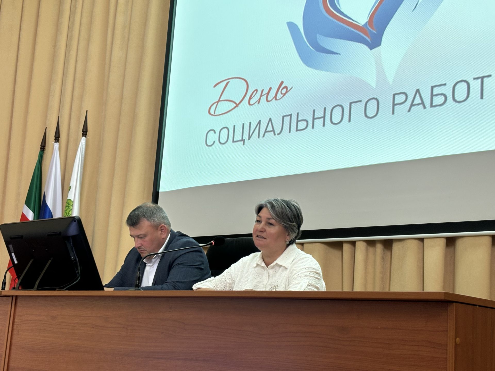 Тепло сердец и забота о людях: соцработники Кайбицкого района отметили профессиональный праздник