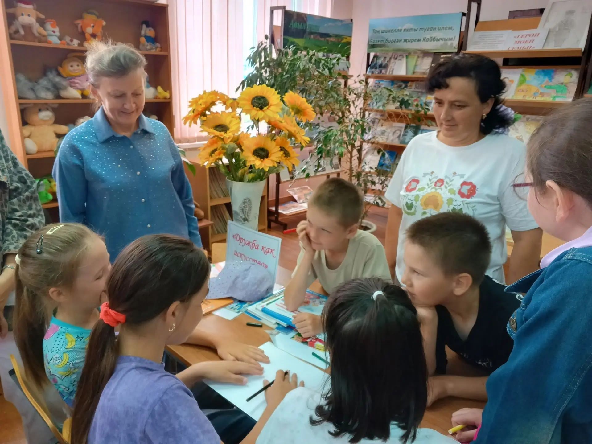 Летние приключения: воспитанники лагеря «Парус» побывали «В гостях у сказки»